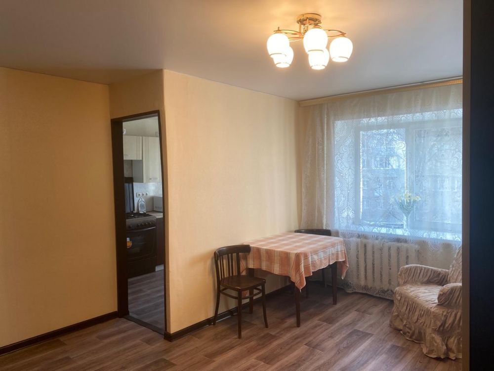 Продаётся 1 комнатная квартира, площадью 29.3 м², 5 этаж александров г. ческа-липа ул.