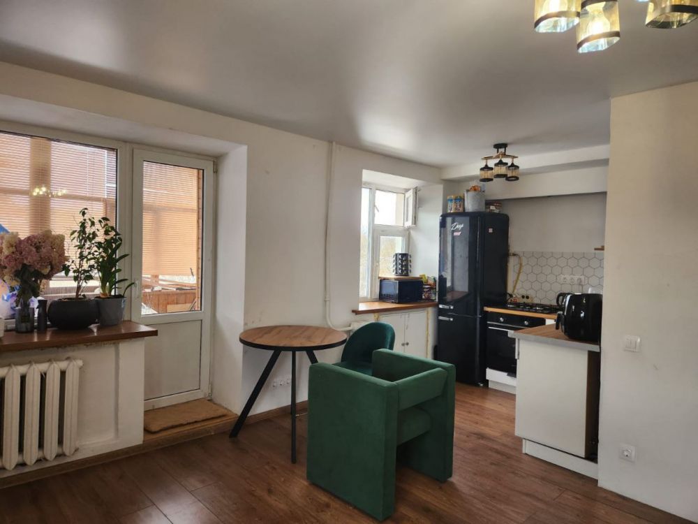 Продаётся 1 комнатная квартира, площадью 29.3 м², 4 этаж александров г. ново-стрелецкий проезд ул.