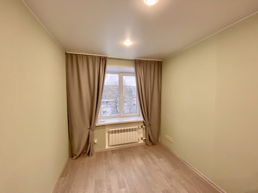 Продаётся 3 комнатная квартира, площадью 60 м², 5 этаж Александров г. Геологов ул.