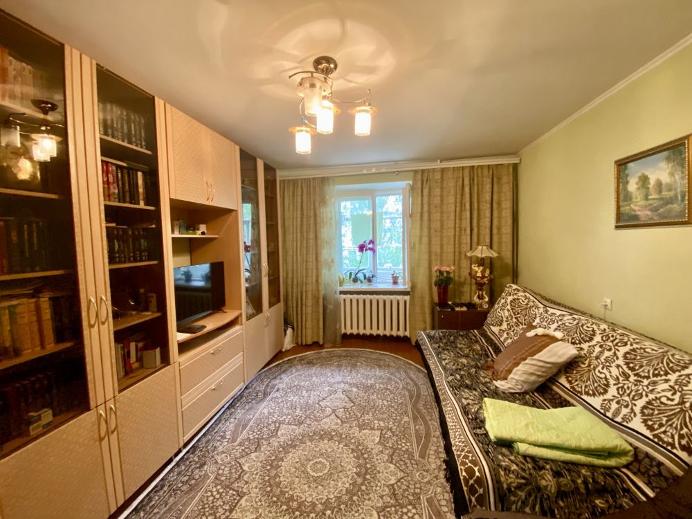 Продаётся 2 комнатная квартира, площадью 50 м², 9 этаж александров г. королева ул.