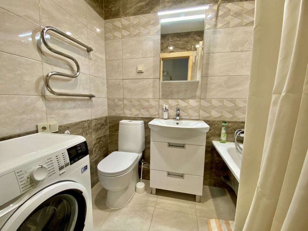 Продаётся 3 комнатная квартира, площадью 60 м², 5 этаж Александров г. Геологов ул.