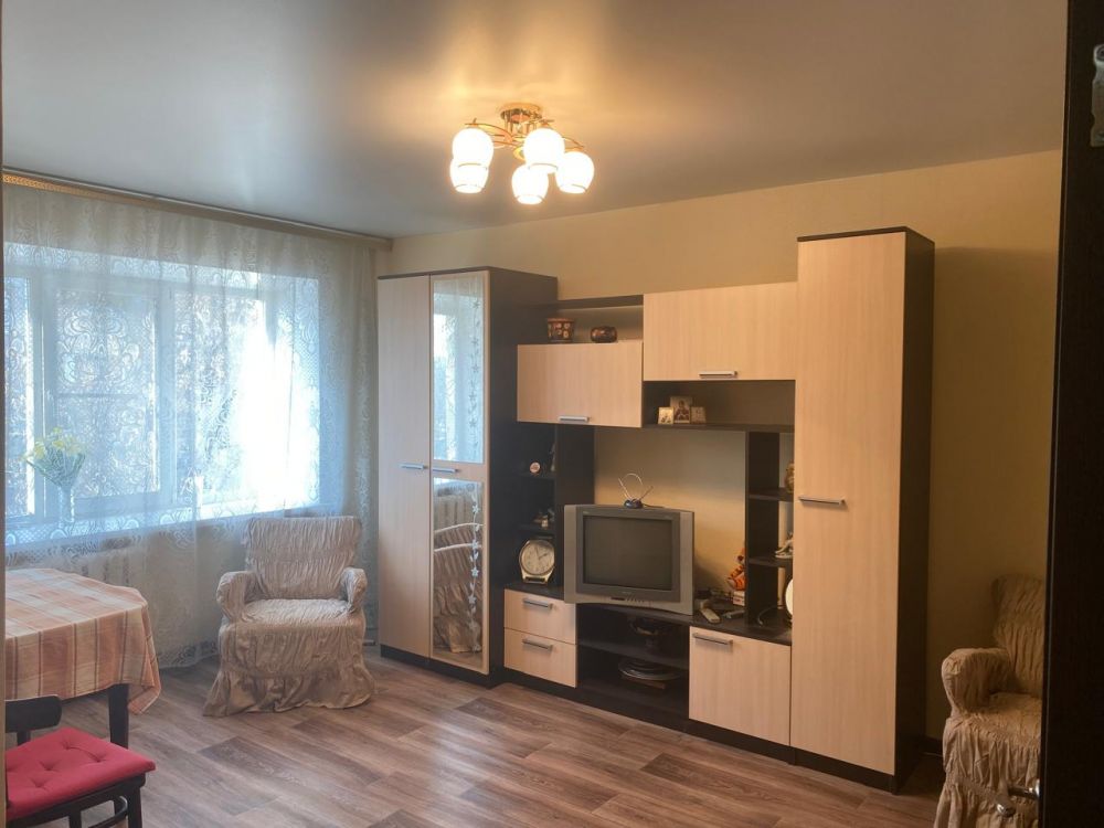 Продаётся 1 комнатная квартира, площадью 29.3 м², 5 этаж александров г. ческа-липа ул.