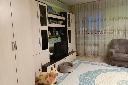 Продаётся 2 комнатная квартира, площадью 80.4 м², 10 этаж Александров г. Свердлова ул.