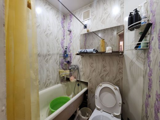 Продаётся 1 комнатная квартира, площадью 32.3 м², 2 этаж александров г. радио ул.
