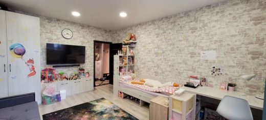 Продаётся 2 комнатная квартира, площадью 63 м², 9 этаж александров г. жулева ул.
