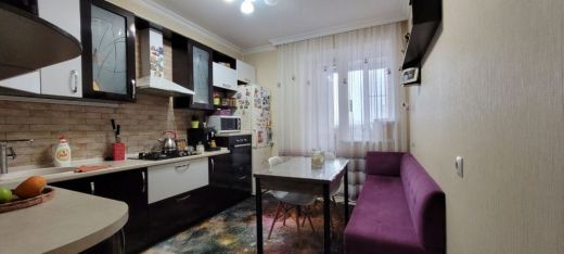 Продаётся 2 комнатная квартира, площадью 63 м², 9 этаж александров г. жулева ул.