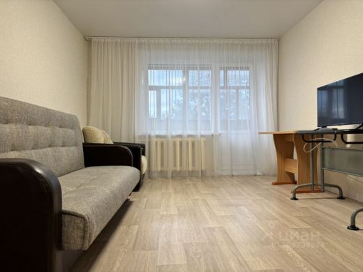 Продаётся 3 комнатная квартира, площадью 60.8 м², 10 этаж александров г. перфильева ул.