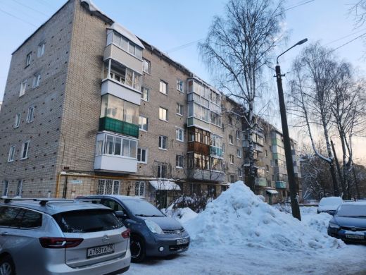 Продаётся 2 комнатная квартира, площадью 42 м², 5 этаж александров г. терешковой ул.