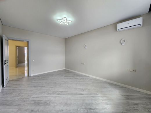 Продаётся 3 комнатная квартира, площадью 95.4 м², 9 этаж александров г. жулева ул.