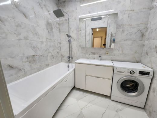 Продаётся 3 комнатная квартира, площадью 95.4 м², 9 этаж александров г. жулева ул.
