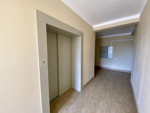Продаётся 2 комнатная квартира, площадью 66.2 м², 10 этаж александров г. перфильева ул.