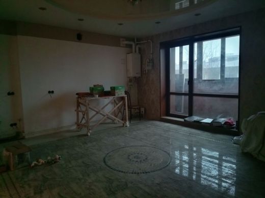 Продаётся 4 комнатная квартира, площадью 130 м², 9 этаж александров г. свердлова ул.