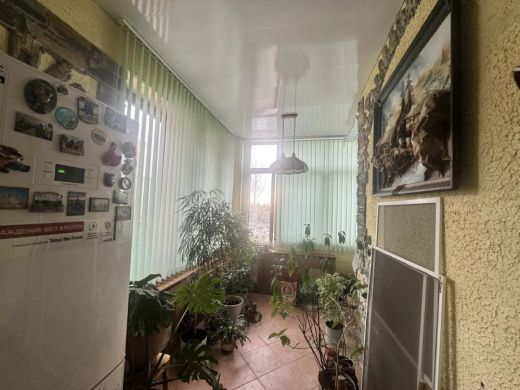 Продаётся 3 комнатная квартира, площадью 134.5 м², 5 этаж александров г. красный переулок ул.