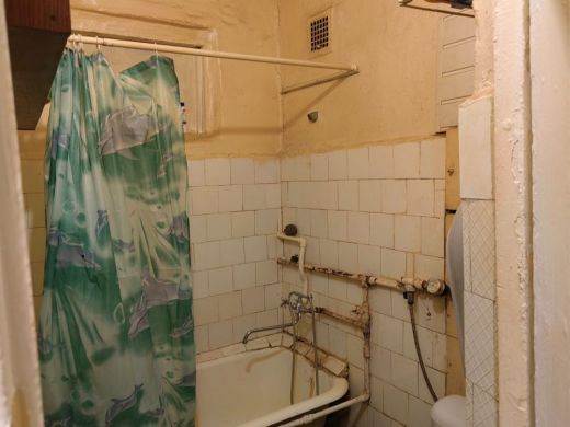 Продаётся 2 комнатная квартира, площадью 41.1 м², 2 этаж александров г. 1-я лесная ул.