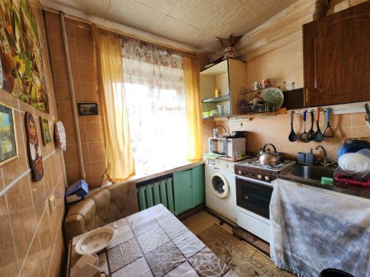 Продаётся 1 комнатная квартира, площадью 32.3 м², 2 этаж александров г. радио ул.