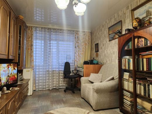 Продаётся 2 комнатная квартира, площадью 42 м², 5 этаж александров г. терешковой ул.