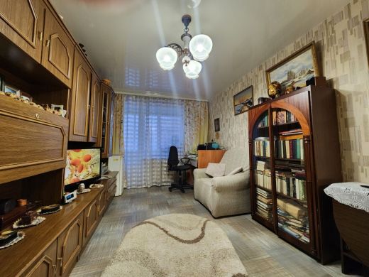 Продаётся 2 комнатная квартира, площадью 42 м², 5 этаж александров г. терешковой ул.