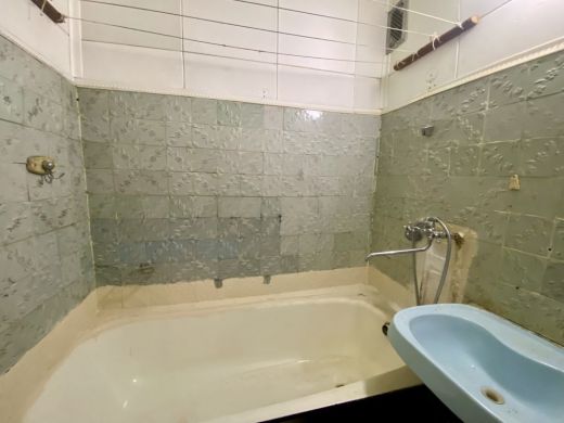 Продаётся 2 комнатная квартира, площадью 54.5 м², 9 этаж александров г. калининская ул.